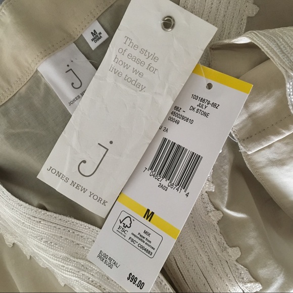 {new} Jones New York 3/4 sleeve embellished tunic - Picture 6 of 7